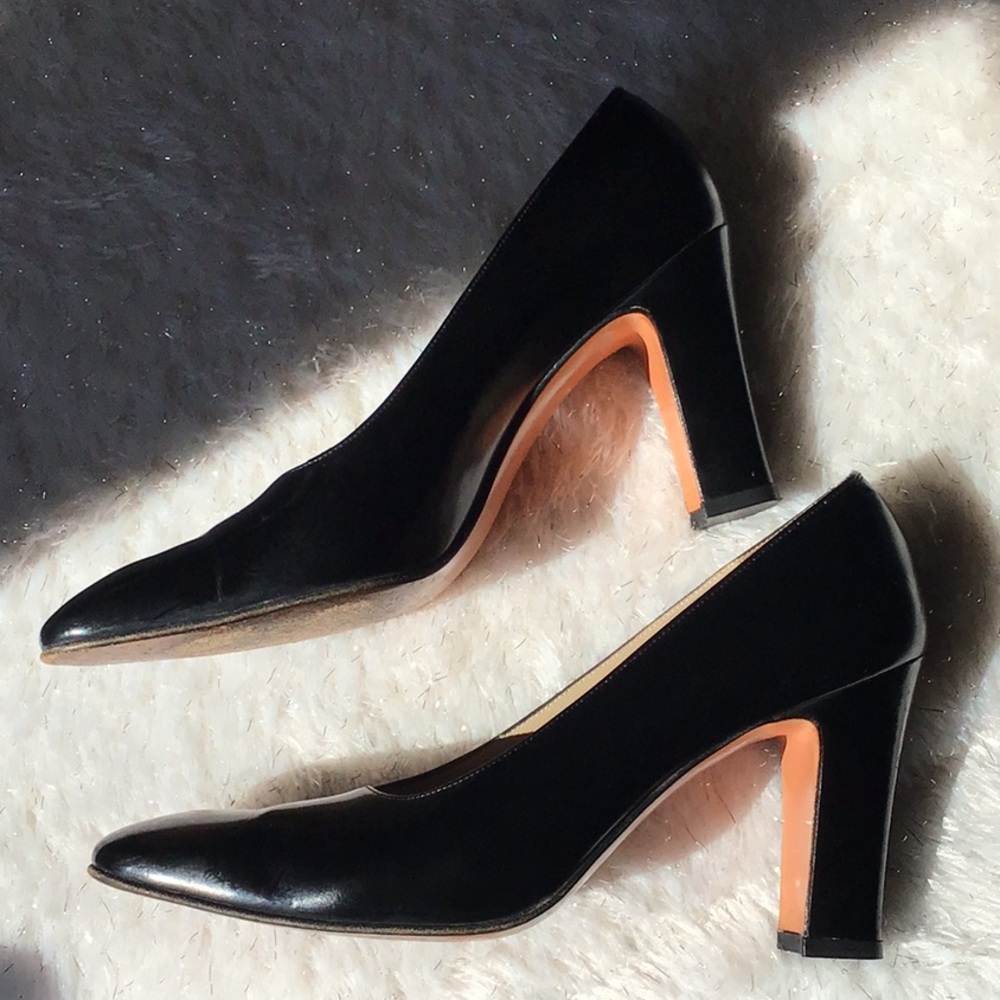 Ferragamo black heel Sz 8 narrow